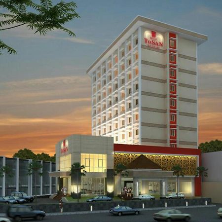 Hotel Tosan Solo Baru Grogol Екстер'єр фото